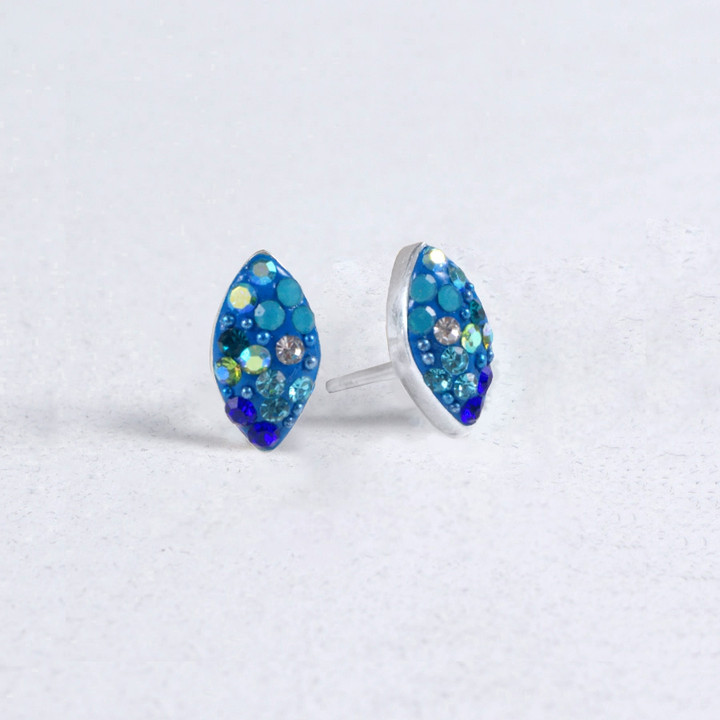 Ocean's Cry Bijou Seed Stud Earrings