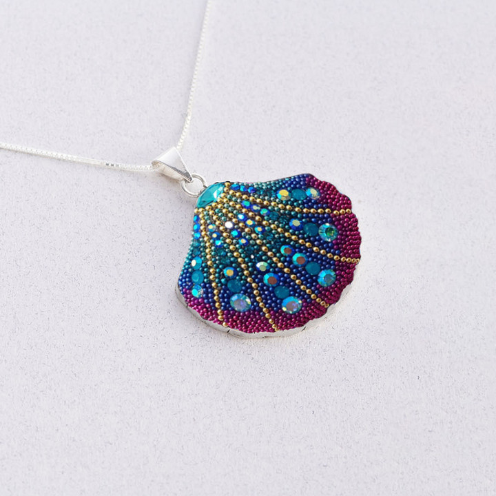 Kaleidoscope Seashell Pendant Necklace