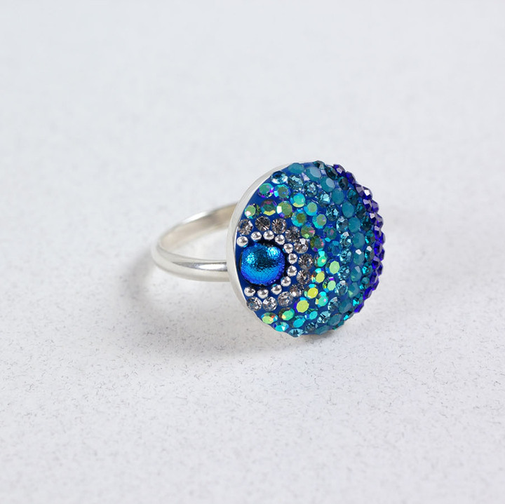 Ocean's Cry Brilliant Moon Ring