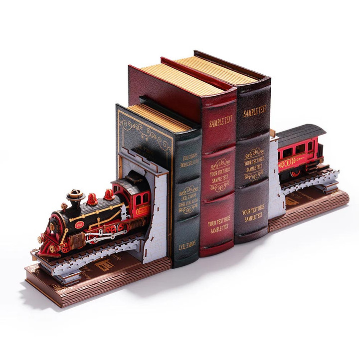 3D Wooden Puzzle Kit: Steam Train Bookends