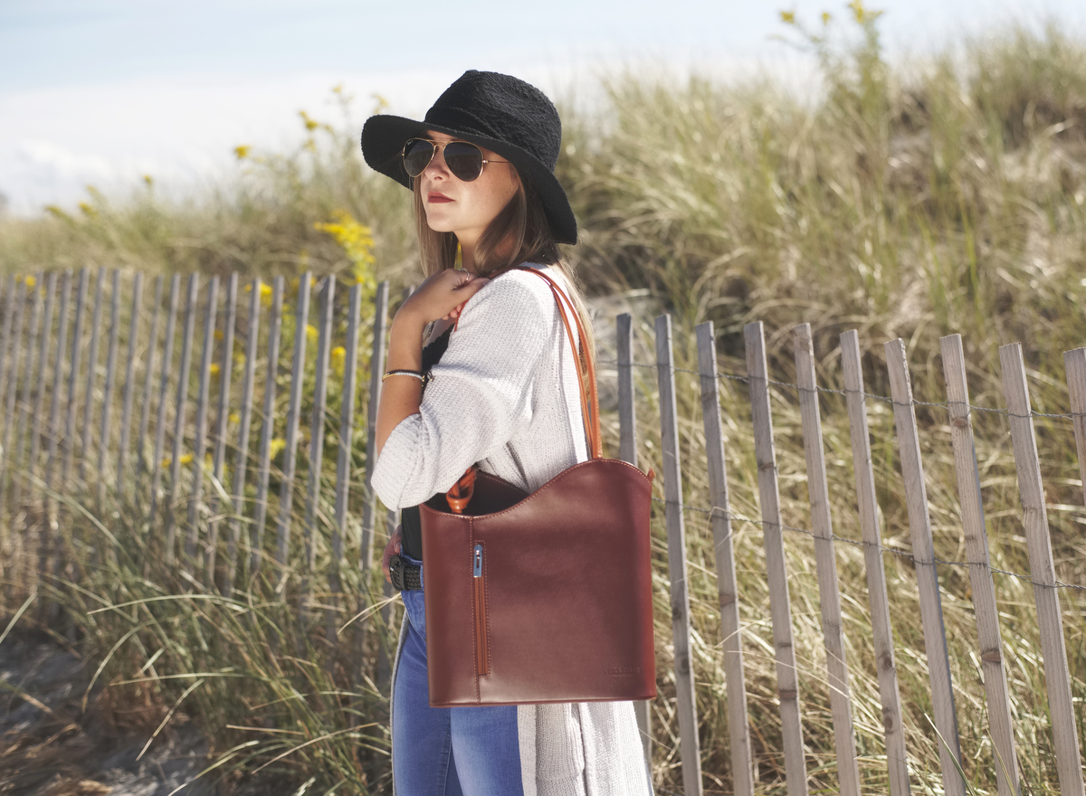 Italian Leather Convertible Backpack Cream Brown Vera Pelle Minimal Boho Leather Bag Soft Woven Shoulder Bag Convertible Backpack  main image 4