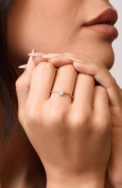 18K Yellow Gold Diamond Mykonos Twisted Band Pear Cluster Ring