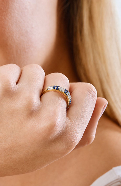 18K Yellow Gold El Mar Sapphire and Natural Diamond Band Ring