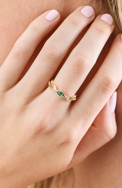 18K Yellow Gold El Mar Emerald and Natural Diamond Stackable Ring