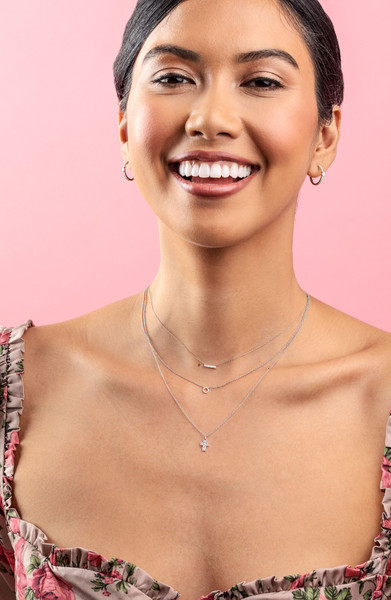 18K White Gold Diamond Bony Levy Icon Bar Pendant Necklace