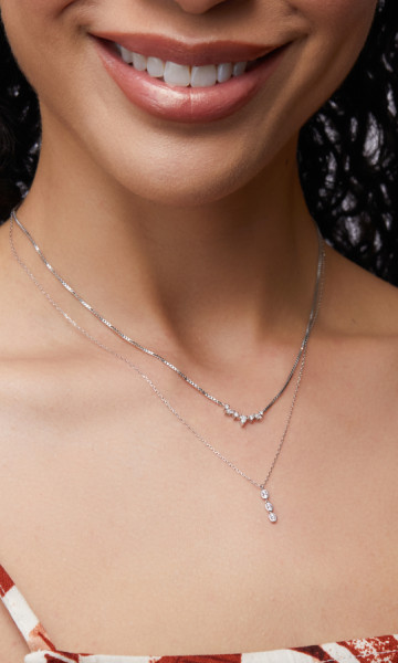 18K White Gold Natural Diamond Florentine Pendant Necklace 