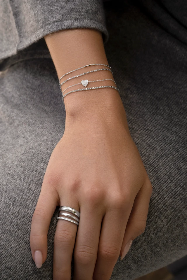 18K White Gold Natural Diamond Pave Heart Bracelet