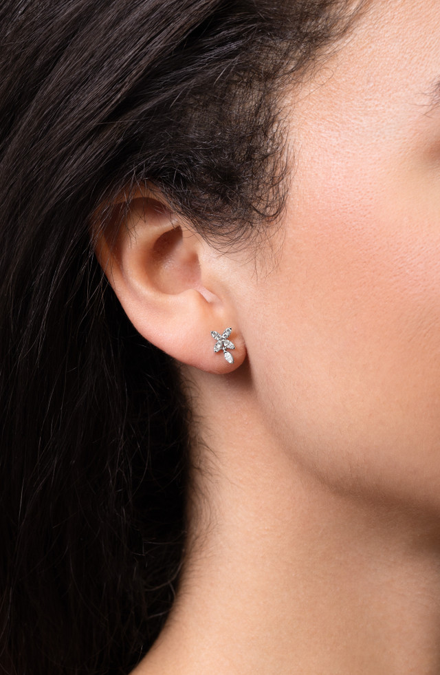 18K White Gold Diamond Getty Minimalist Stud Earrings