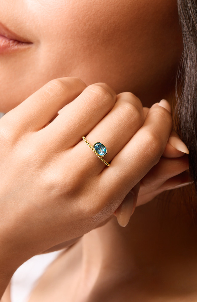 18K Yellow Gold London Blue Topaz Bony Levy Color Beaded Ring