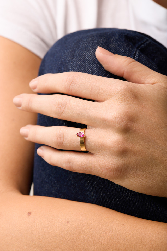 18K Yellow Gold Pink Topaz Bony Levy Color Bold Band Ring