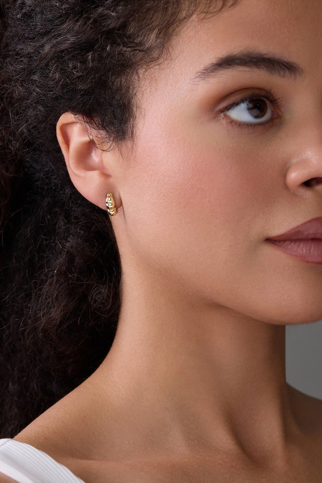 14K Yellow Gold Bony Levy Sculpted Scallop Half Hoop Stud Earrings