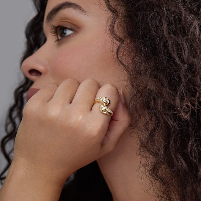 18K Yellow Gold Mika Natural Diamond Crossover Ring