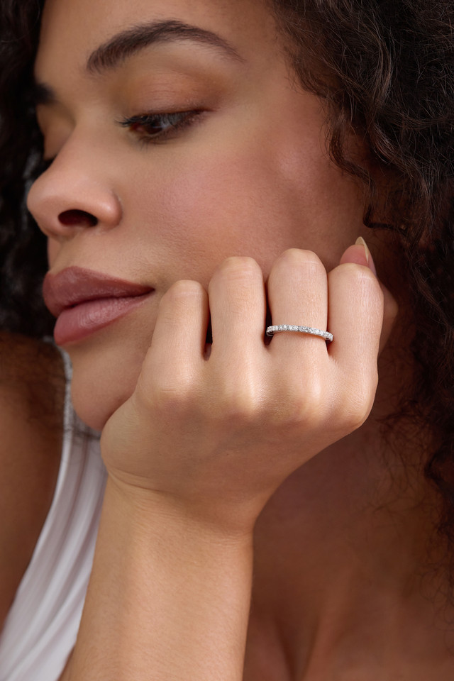 18K White Gold Audrey Natural Diamond Stretch Ring