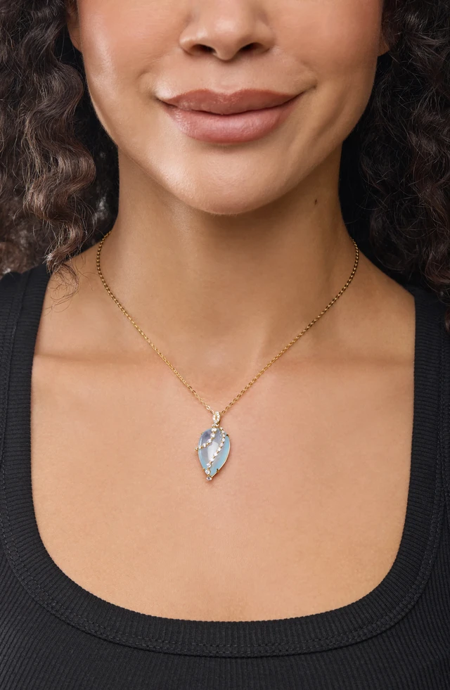 18K Yellow Gold Iris Milky Aquamarine and Natural Diamond Pendant Necklace
