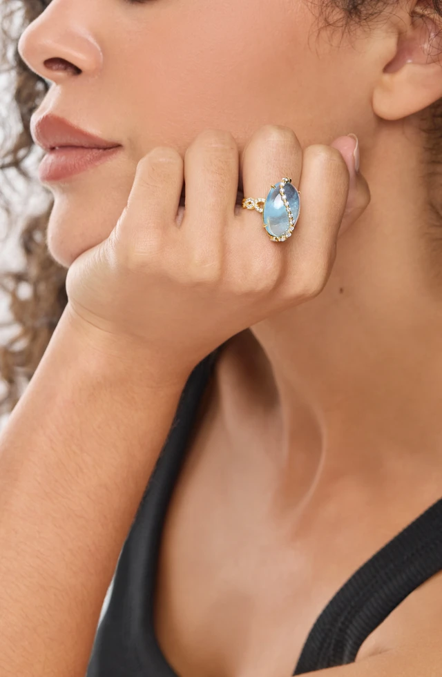 18K Yellow Gold Iris Milky Aquamarine and Natural Diamond Statement Ring