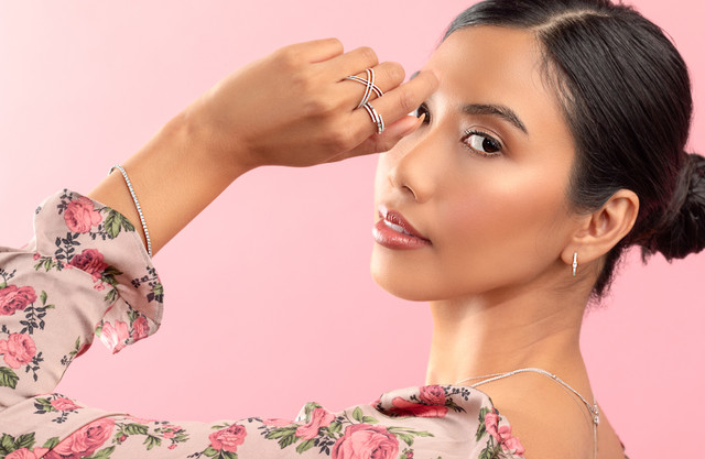 18K White Gold Diamond Bony Levy Crossover Ring