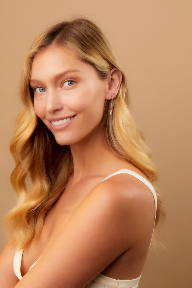 18K Yellow Gold Diamond Varda Chain Linear Earrings