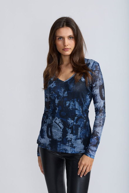V-NECK PLISSE MESH TOP