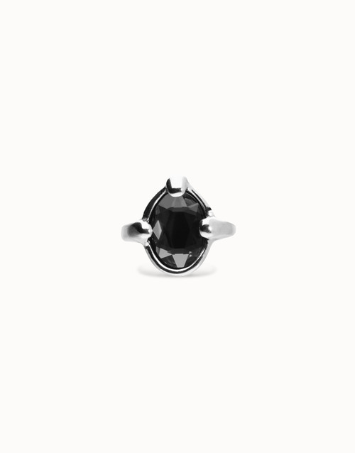 DAZZLING OVAL STONE RING