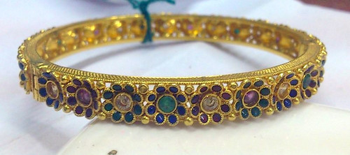 22 K solid gold bangle bracelet jewelery