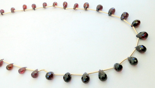 VINTAGE 55 CT  GARNET GEMSTONE BEADS STRAND NECKLACE