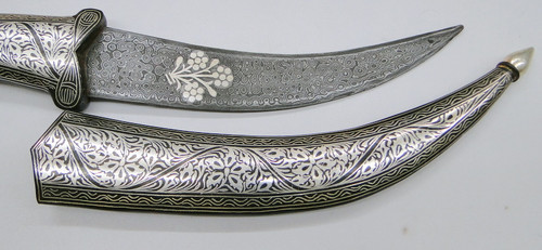 DAMASCUS STEEL BLADE HORSE HEAD KNIFE WITH PURE SILVER WIRE WORK