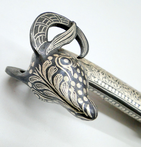DAMASCUS STEEL BLADE GOAT HEAD KNIFE WITH PURE SILVER WIRE WORK