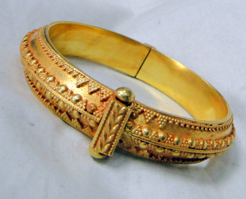 gold bangle bracelet 22 k gold vintage handmade jewelry 11899