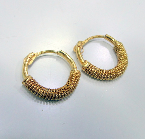 Vintage 14K Gold Hoop Earring pair Hallmarked Handmade fine Jewellery 13327