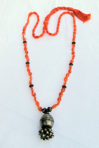 Ethnic Tribal Old  Silver Pendant and Carnelian Gemstone Beads Necklace 13336