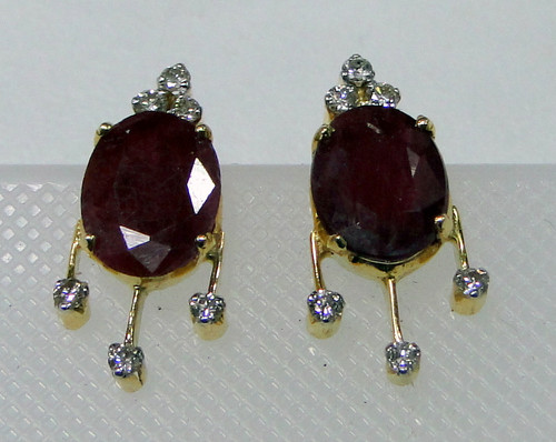 14 K solid gold Diamond Ruby earrings studs jewelry 7876