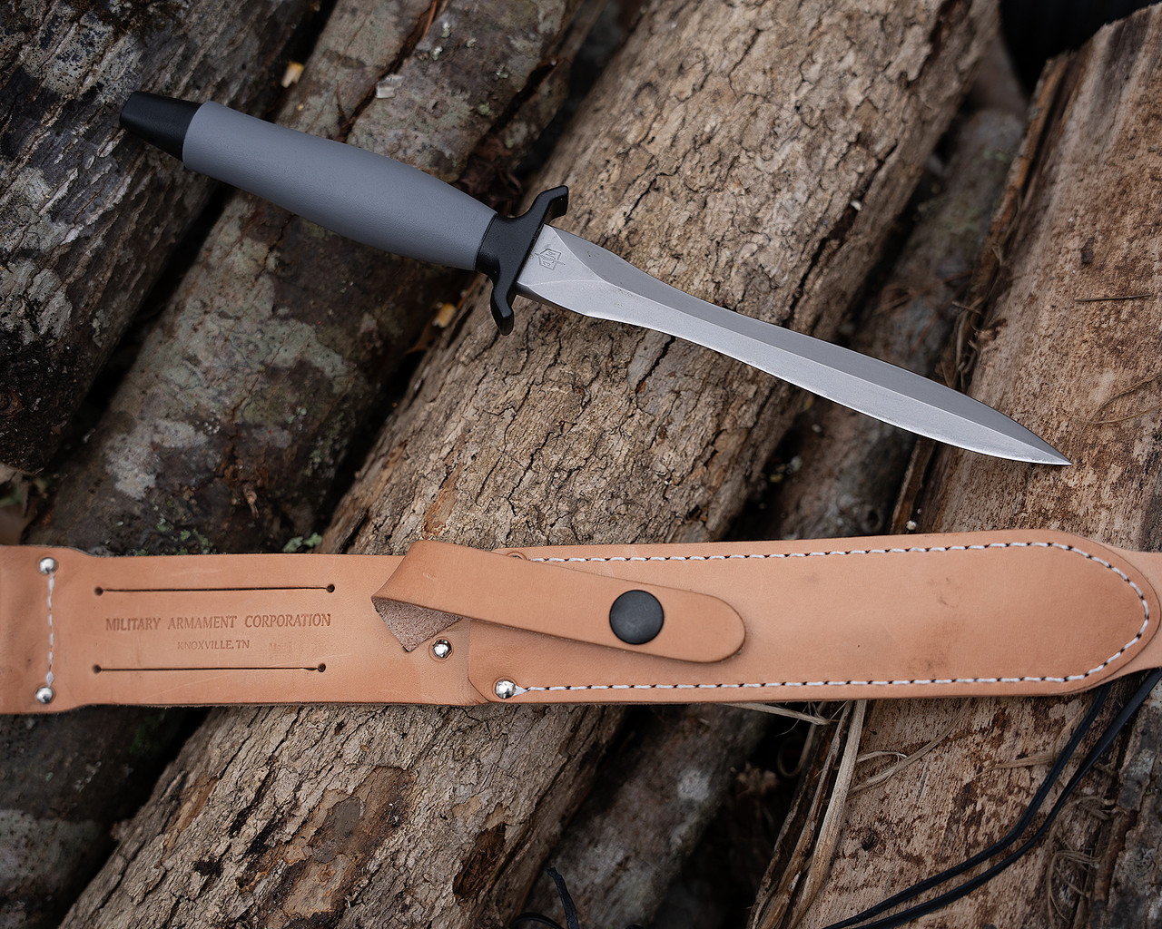 Knives & Lifestyle