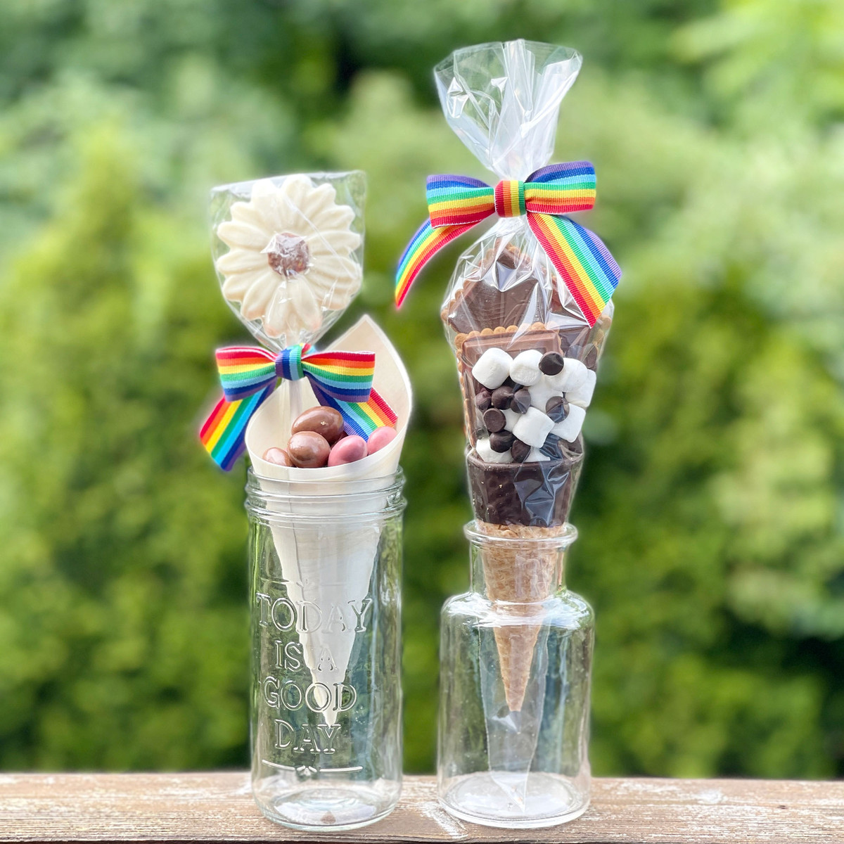 Image of Wood Serving Cones