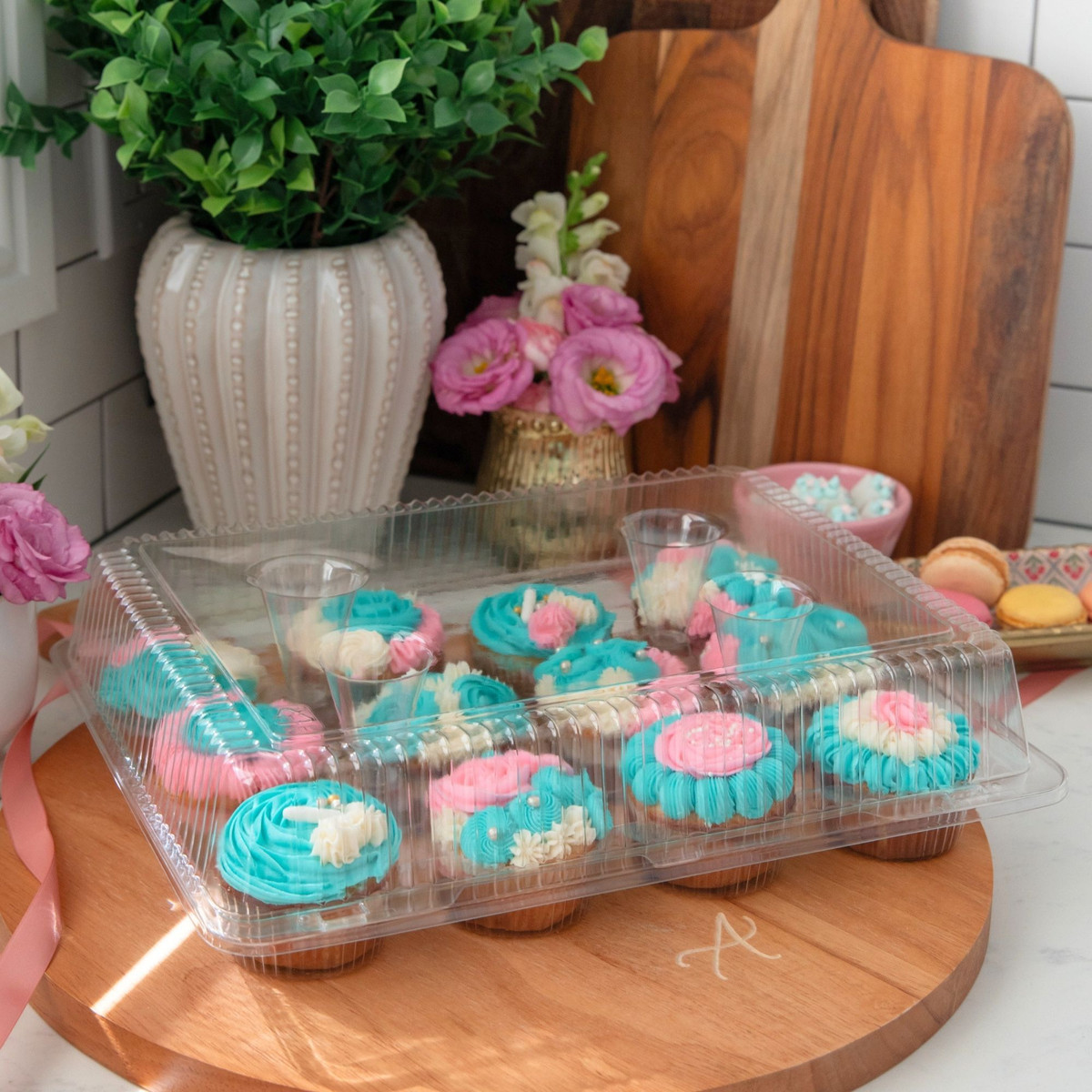 12 Cupcakes - 12.9 x 10.25 x 3.37in.