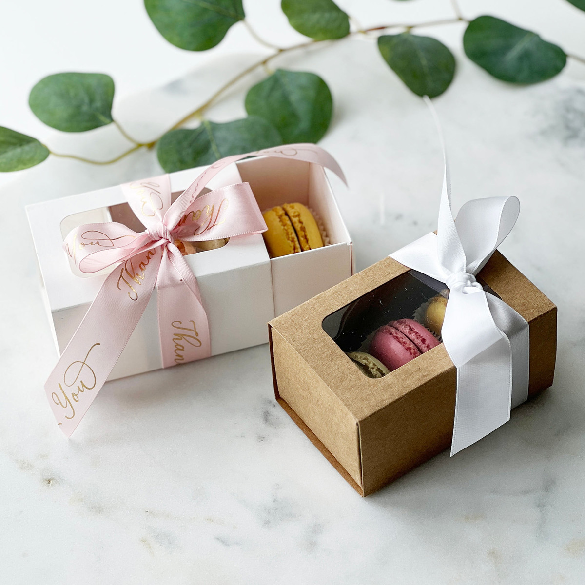 3.75 x 2.5 x 2in - Fits 3 macarons