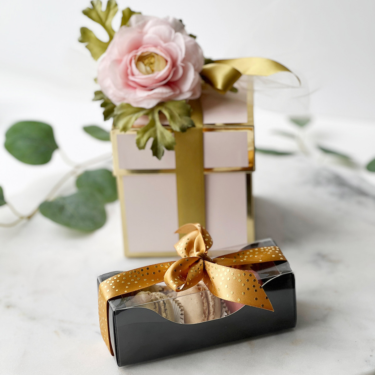 4 Macarons - 4.3 x 1.8 x 1.8in.