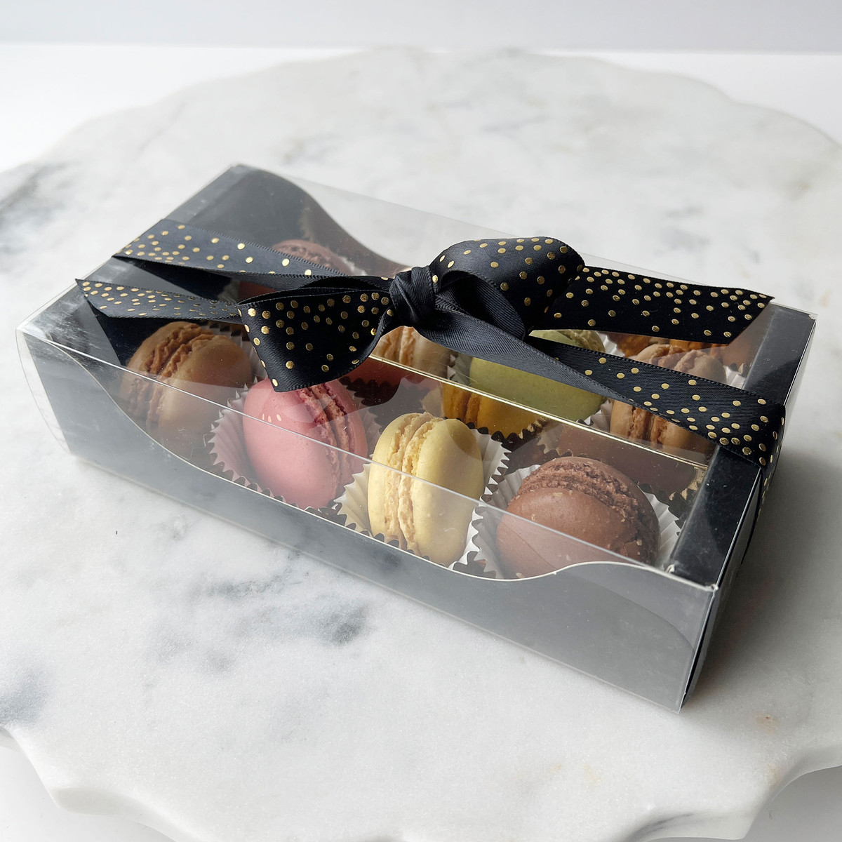 12 Macarons - 7.6 x 3.75 x 1.8in.