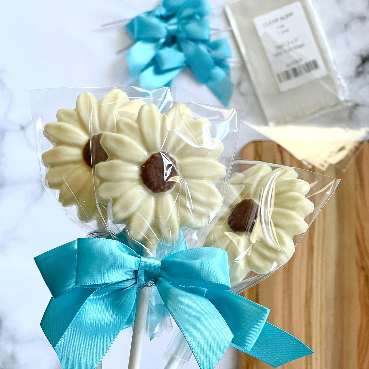 Turquoise - 2in. Bow