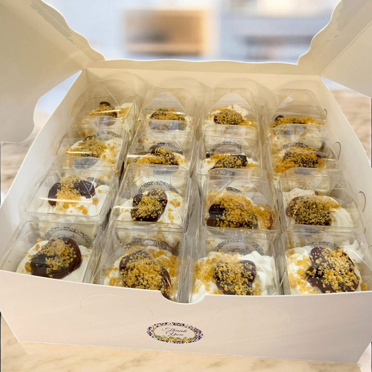 5oz Dessert Cups, Dome Lids & Mini Spoons