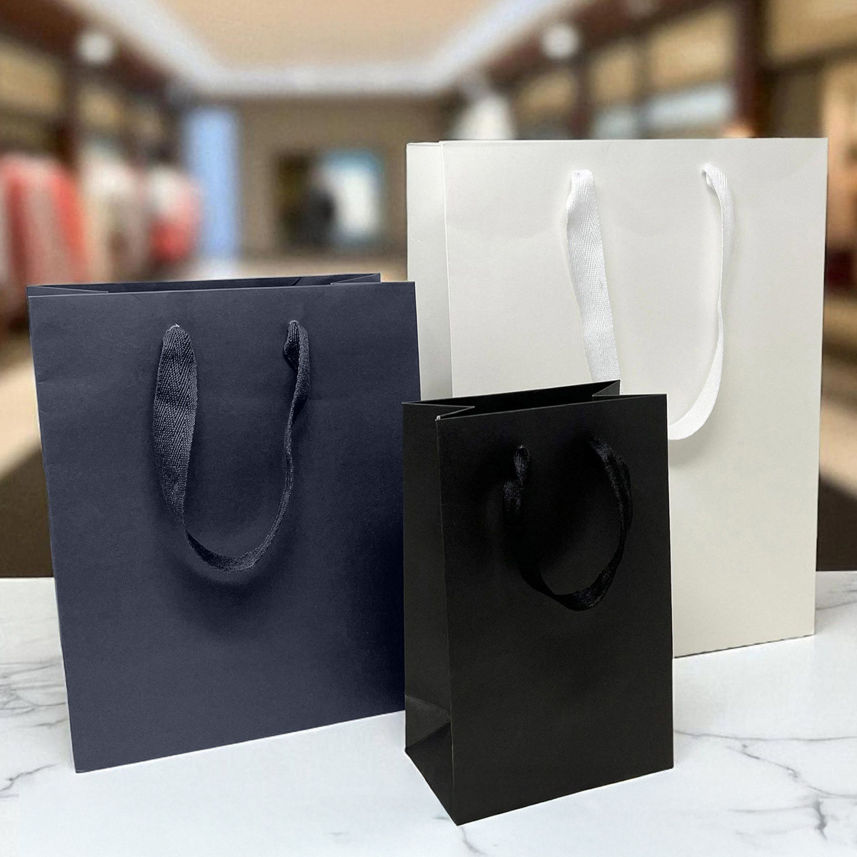 Black - 8 x 4 x 10in.