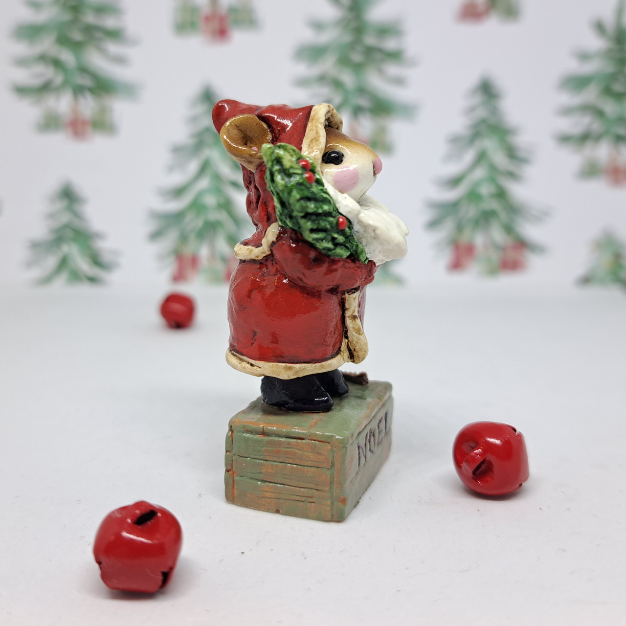 Wee Forest Folk Miniatures M-164 - Father Chris-Mouse (Red