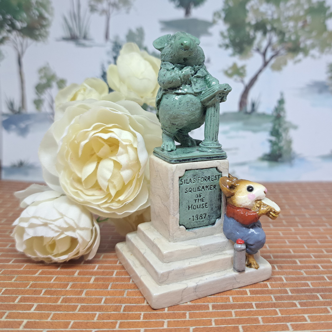 Wee Forest Folk Limited Edition LTD-03 - Statue in the Park