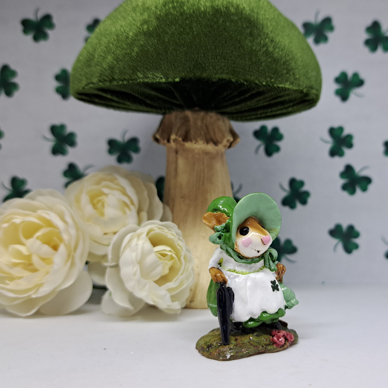 Wee Forest Folk Miniatures M-195b - Lady Mousebatten (Shamrock