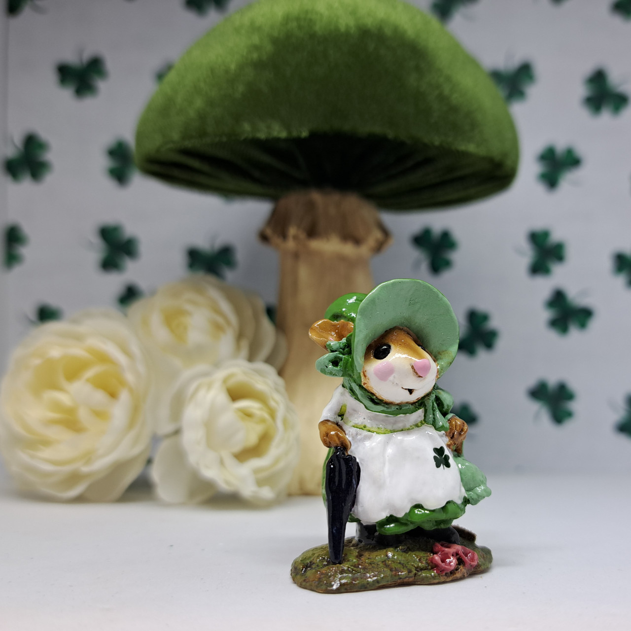 Wee Forest Folk Miniatures M-195b - Lady Mousebatten (Shamrock