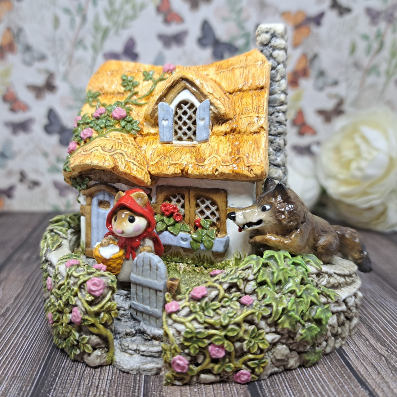 Wee Forest Folk Miniatures M-172 - Red Riding Hood at
