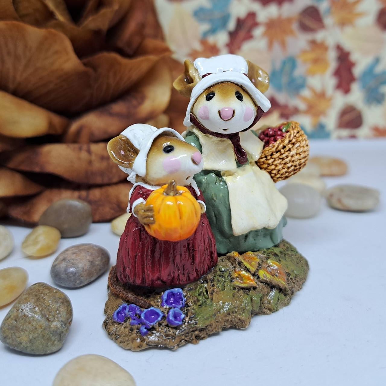 Wee Forest Folk Miniatures M-199 - We Gather Together - Endeavour Toys