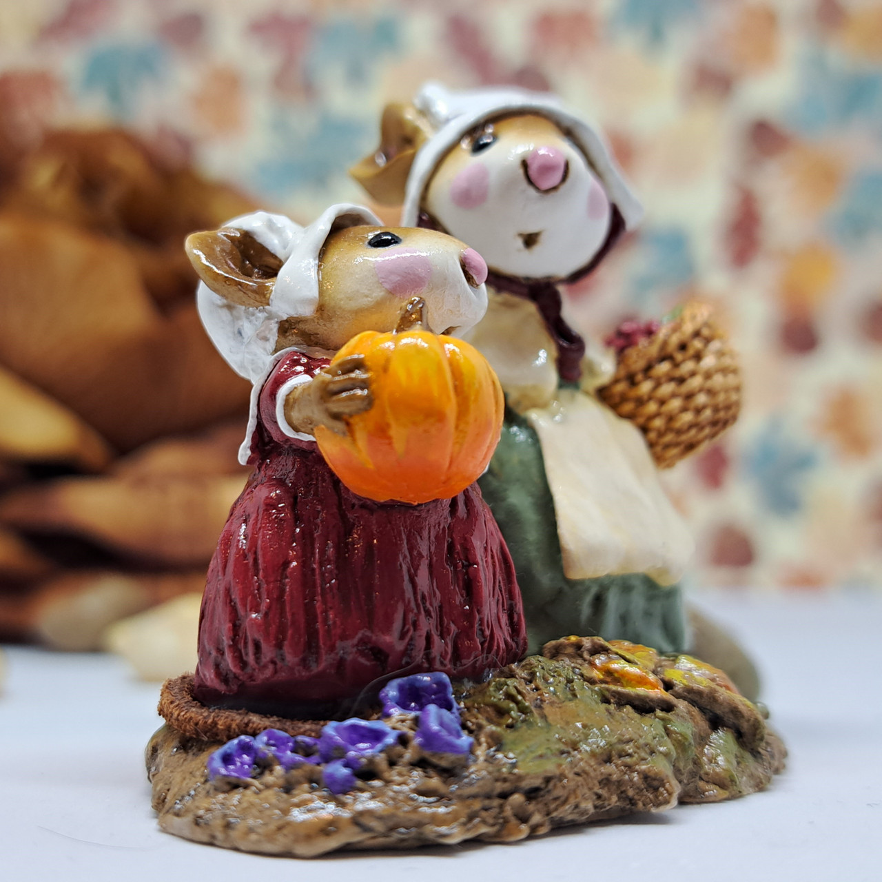 置物 Wee forest Folk Lighting the way Wee Forest Folk Miniatures M-199 - We Gather Together - Endeavour Toys