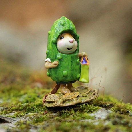 Wee Forest Folk Limited Edition M-669f - In a Pickle - Endeavour Toys