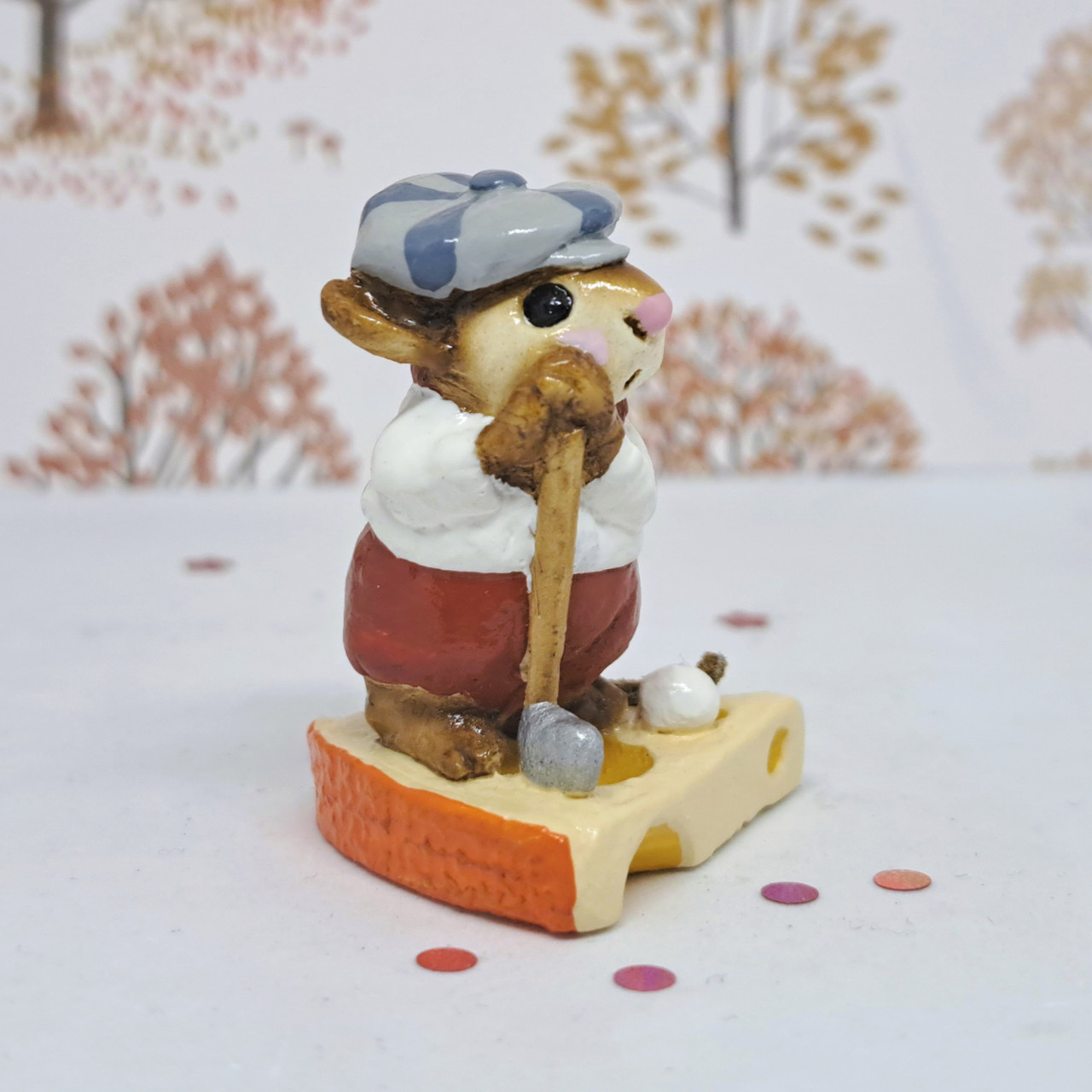 Wee Forest Folk Miniatures MS-10 - Golfer Mouse (White