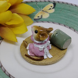 Wee Forest Folk Miniatures M-209 - Caught in the Act (Pink)